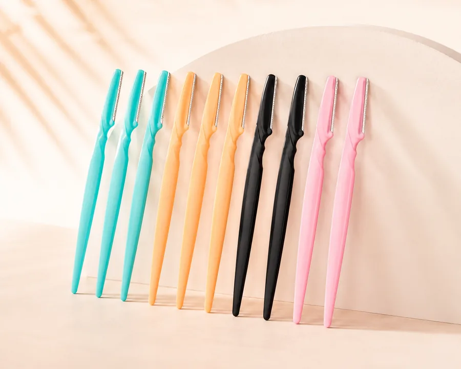 Peachly 10-pack of dermaplane facial razors in turquoise, apricot, black and pink
