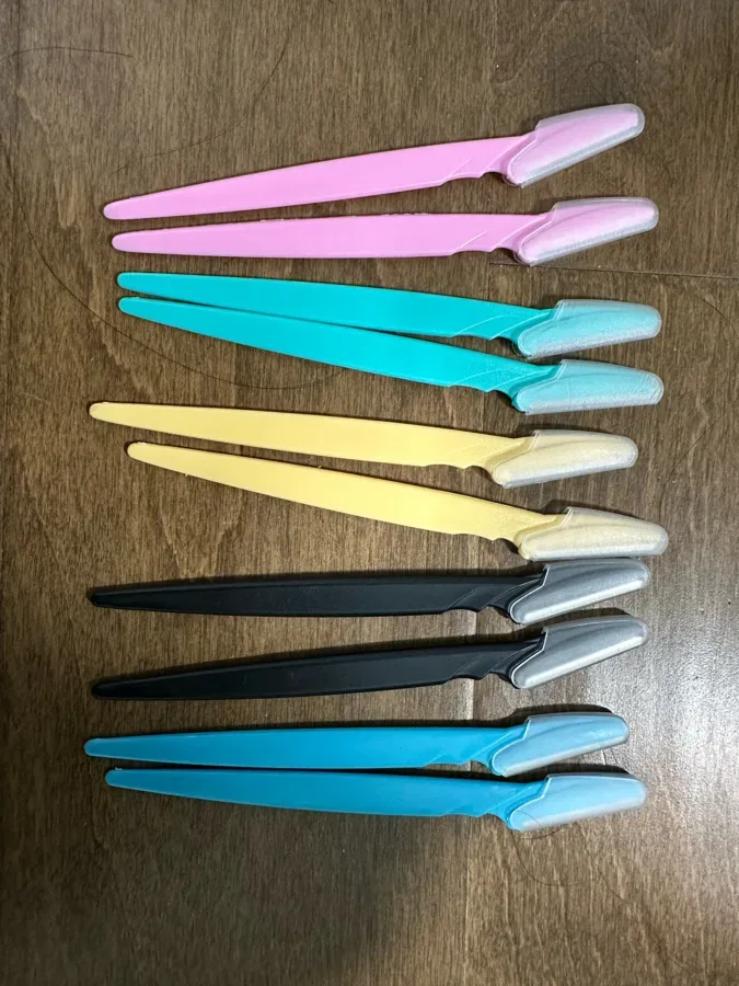 Peachly eyebrow razor multipack in assorted colors